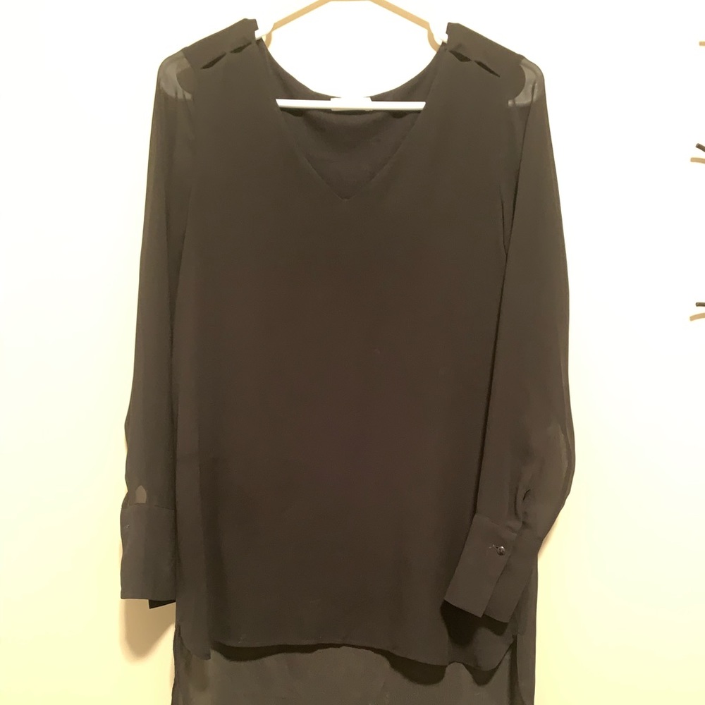 Reitmans V-Neck Hi-Low Hem Blouse